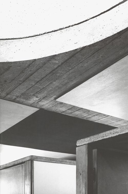 MARIA BOTTERO - Forays Beyond The Modern: The Architecture Of Umberto Riva
